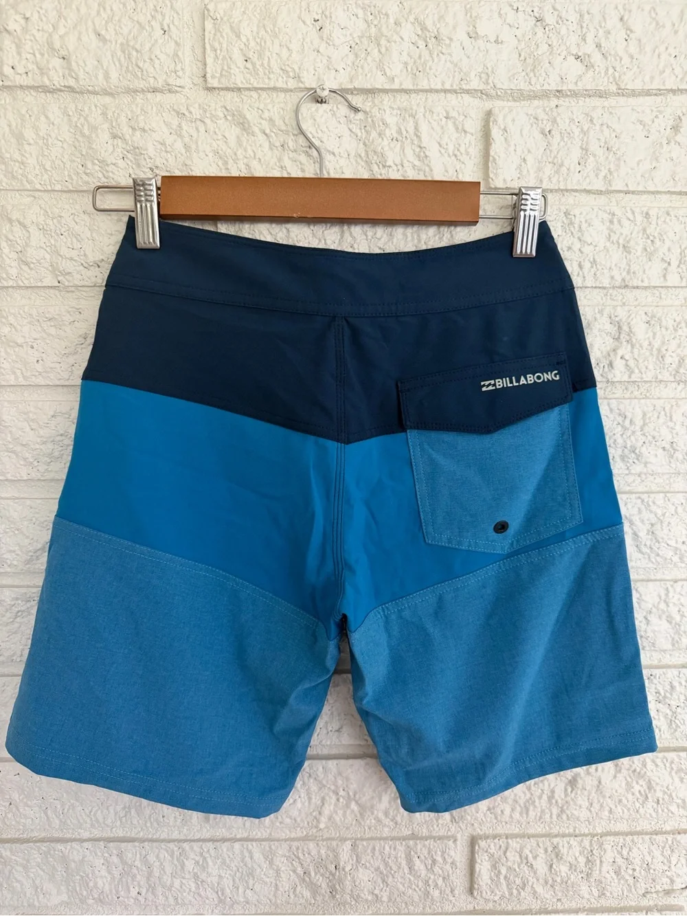 Billabong Boy’s Navy and Teal Colorblock Swim Board Shorts - 8/10